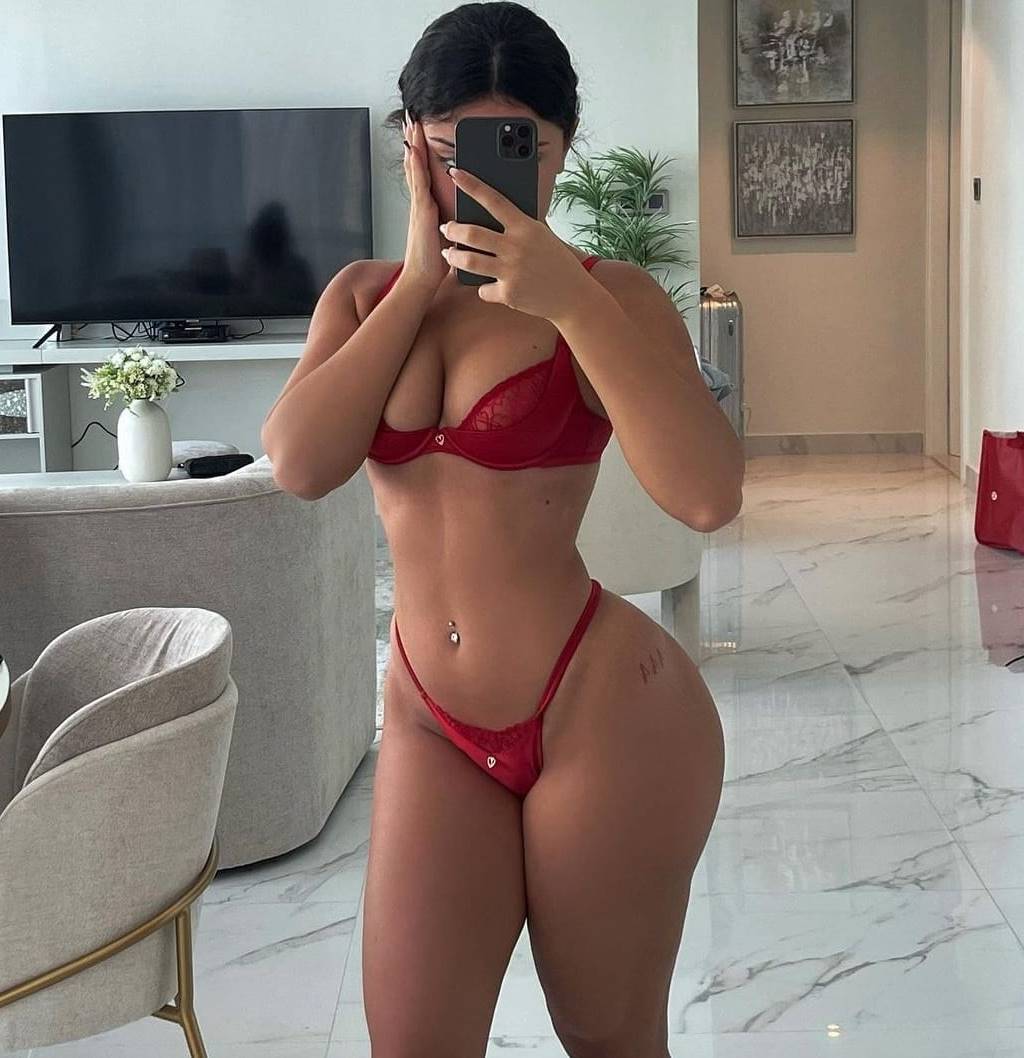 Ataköy Escort Bayan Haticeyle Yola Çıkın